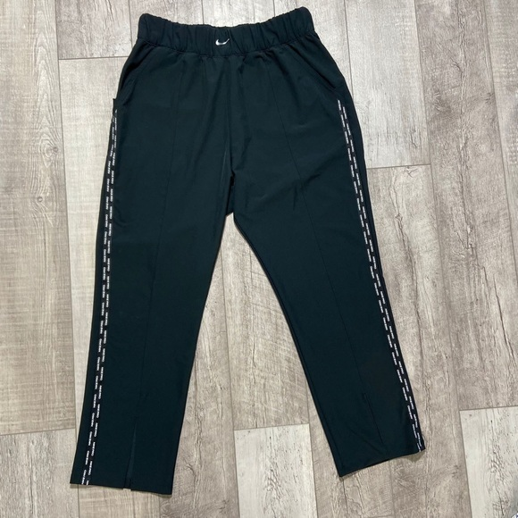 Nike Pants - Nike Pro XL Flex Women’s Woven loose For Pants CJ4161-010 Black Pull On